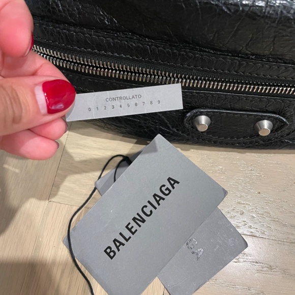 Balenciaga leather pouch - Picture 4 of 5